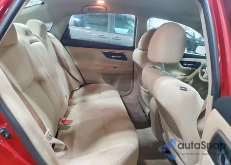 2014 Nissan Altima 2.5 S z USA, uszkodzony, nr VIN 1N4AL3AP8EC137952